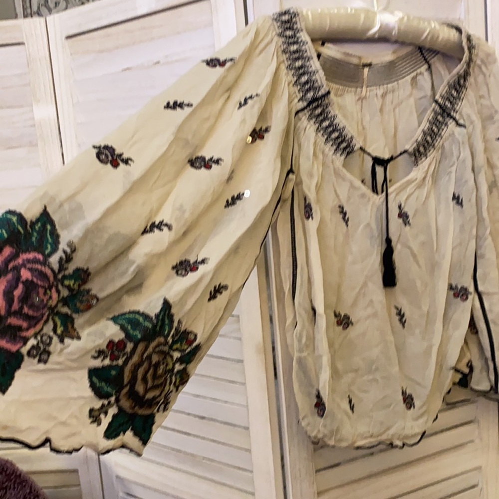 GORGEOUS Free People blouse